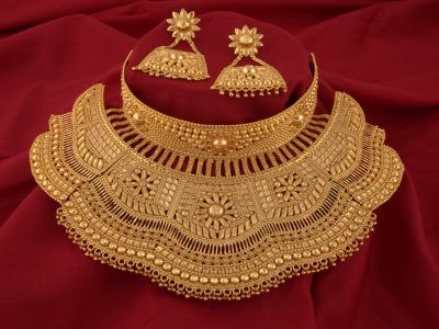 Dubai Gold Souk Bridal Jewellery Designs || Dubai Gold Necklace Designs -  YouTube